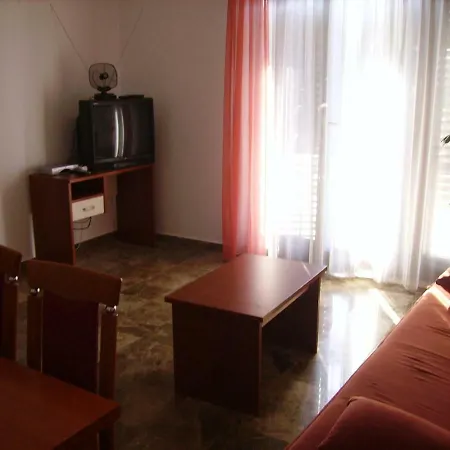 Pavlovic * Pula
